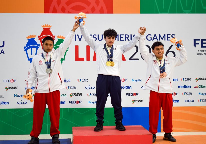 SimónFariasOroPesas65KG